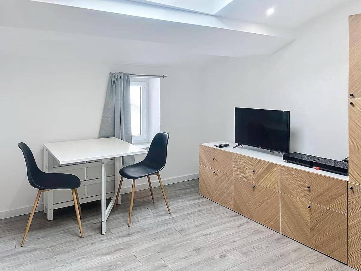 Appartement entier, One-Bedroom Apartment in Villefranche-de-Lauragais, Canal du Midi