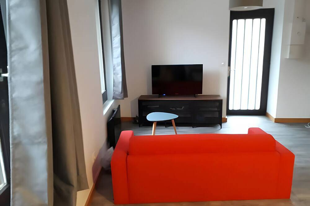 Apartamento entero, Casa de Vacaciones 'Aigueblanche' con Vista a la Montaña y Wi-Fi in Aigueblanche, Savoie
