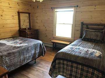 Log Cabin for 8 People in Burke, Vermont, Photo 2