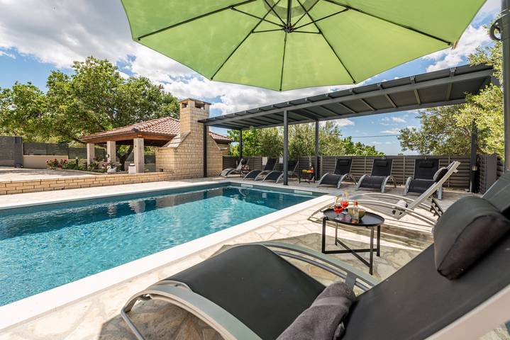 Villa für 12 Personen, mit Garten und Terrasse sowie Sauna, mit Haustier in Zadar - 2