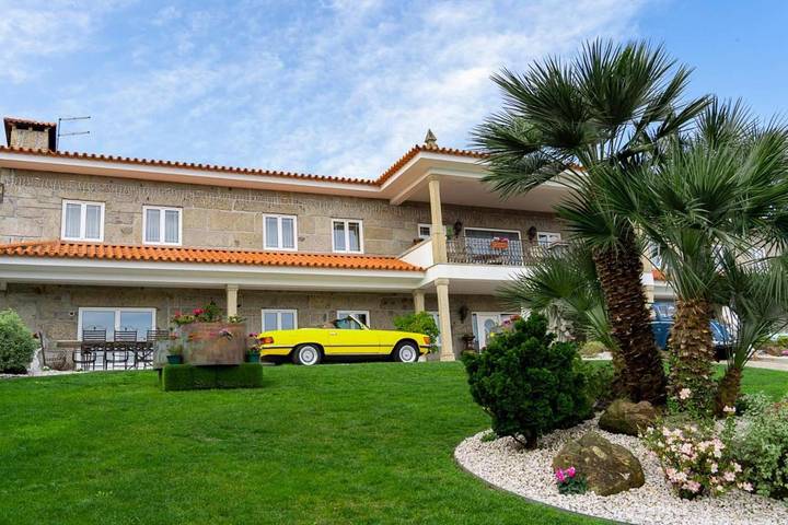 Location de vacances pour 2 personnes, avec jacuzzi ainsi que jardin et piscine dans Paços de Ferreira - 2