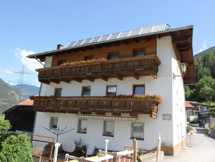 Ferienwohnung für 5 Personen, mit Balkon und Terrasse in Faggen