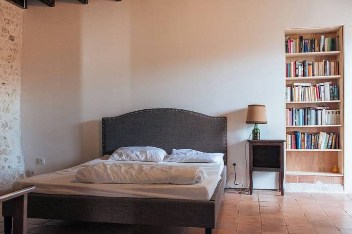 Gîte pour 5 personnes, avec piscine et jardin à Poullignac - 4