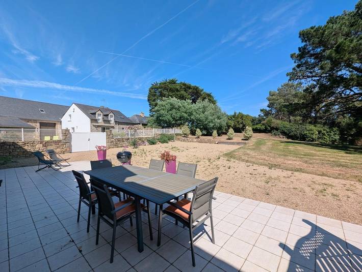 Gîte pour 6 personnes, avec terrasse et jardin