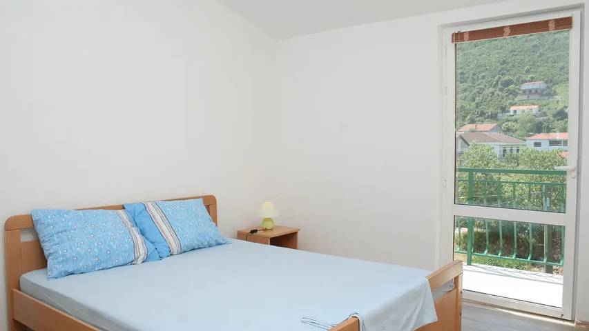 Apartament wakacyjny dla 5 osób w Trpanj