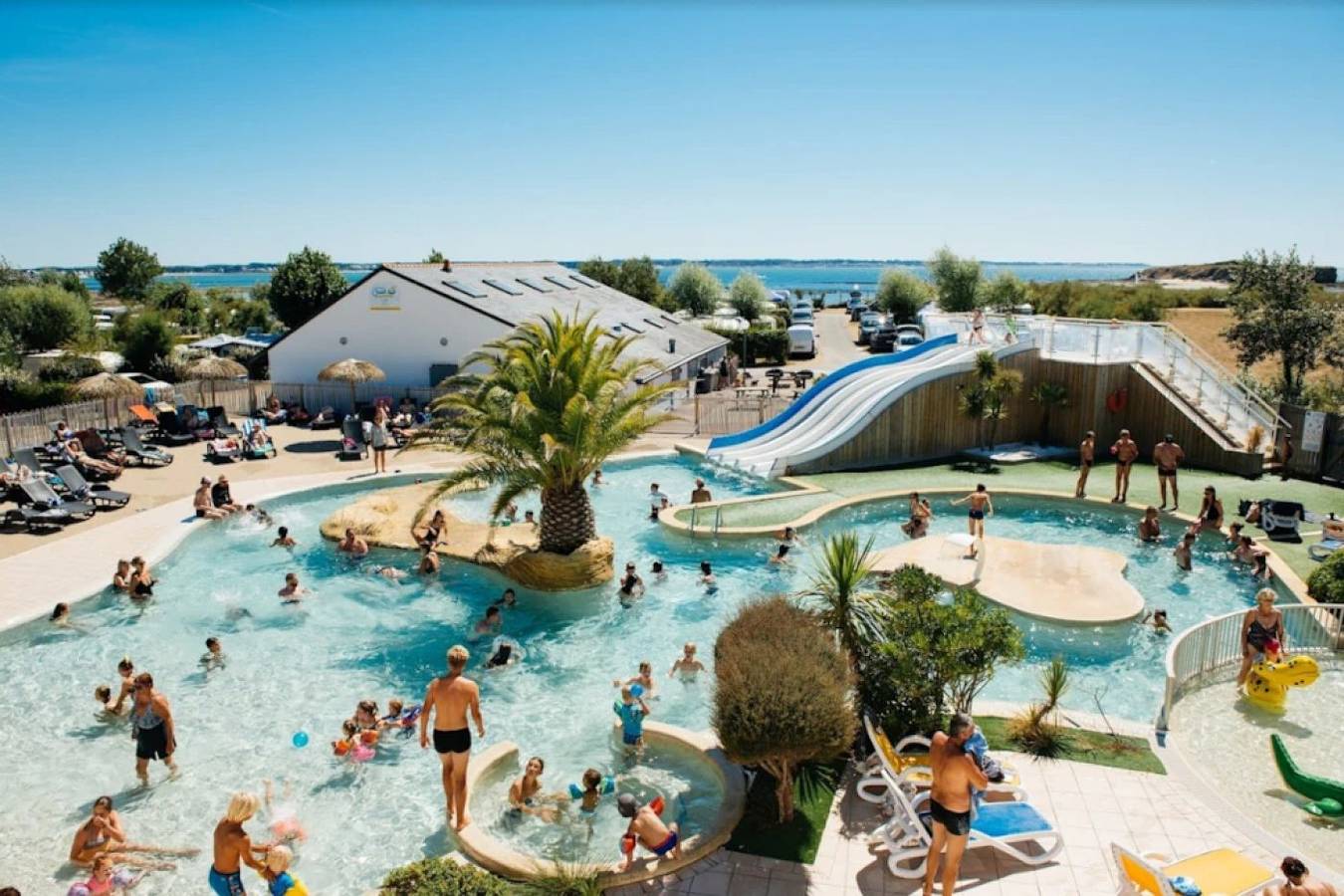 Camping 5 étoiles - Piscine - ccbbehd in Pénestin, Côte des Mégalithes