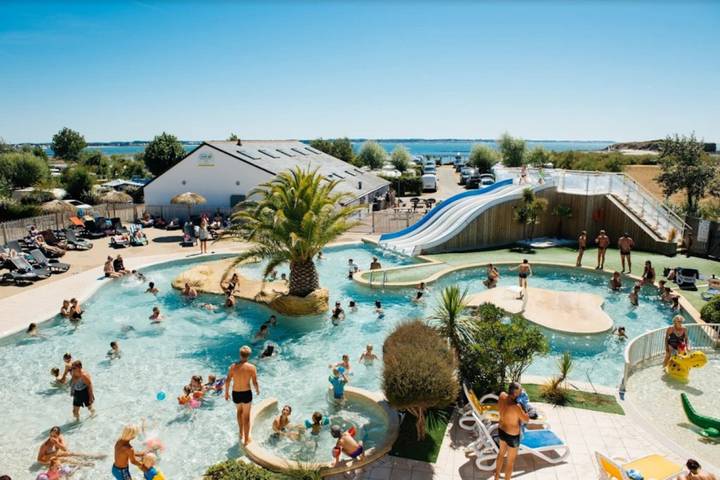 Mobil home pour 6 personnes, avec bassin pour enfant dans Plage dPlage du Bile