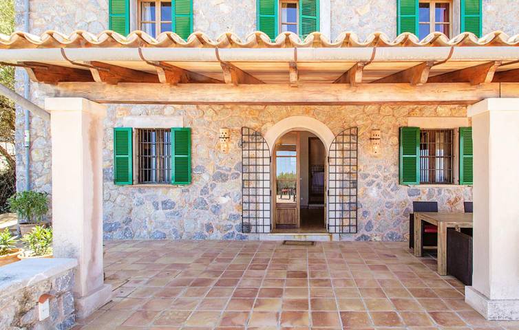 Finca für 7 Personen, mit Terrasse in Deià