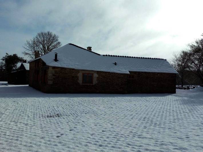 Casa rural para 8 personas, con Terraza y Jacuzzi además de Jardín y Vistas en Galicia - 2