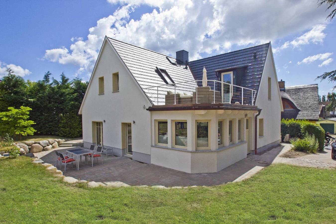 Ganze Wohnung, Ruhige Lage nah am Meer, Terrasse und Garten - Ferienhaus Auszeit Fewo 01 in Alt Reddevitz, Mönchgut