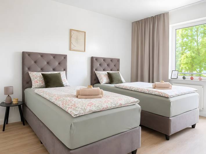 Ferienwohnung für 6 Personen, mit Balkon und Garten in Oberhausen - 2