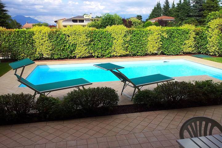 Ferienhaus für 5 Personen, mit Garten und Whirlpool sowie Balkon am Gardasee