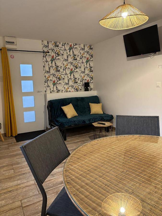 Location de vacances pour 4 personnes, avec piscine et jardin, animaux acceptés à Cérans-Foulletourte - 4