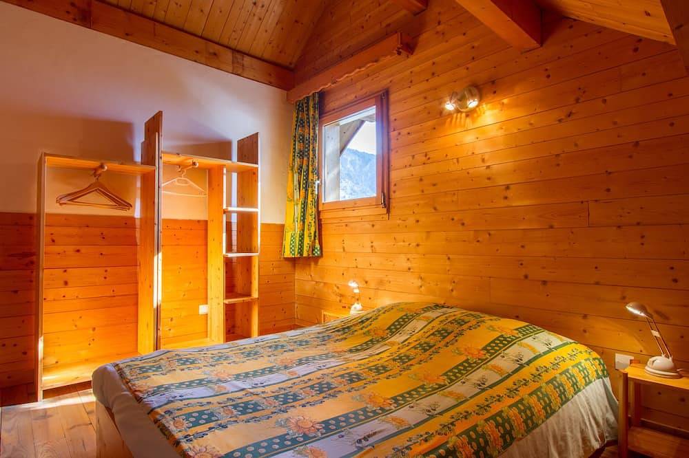 Chalet L'Elva: Hameau des Hautes Alpes Nevache Chazals in Névache, Briançon region