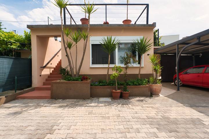 Ferienhaus für 4 Personen, mit Balkon/Terrasse und Garten in Trogir