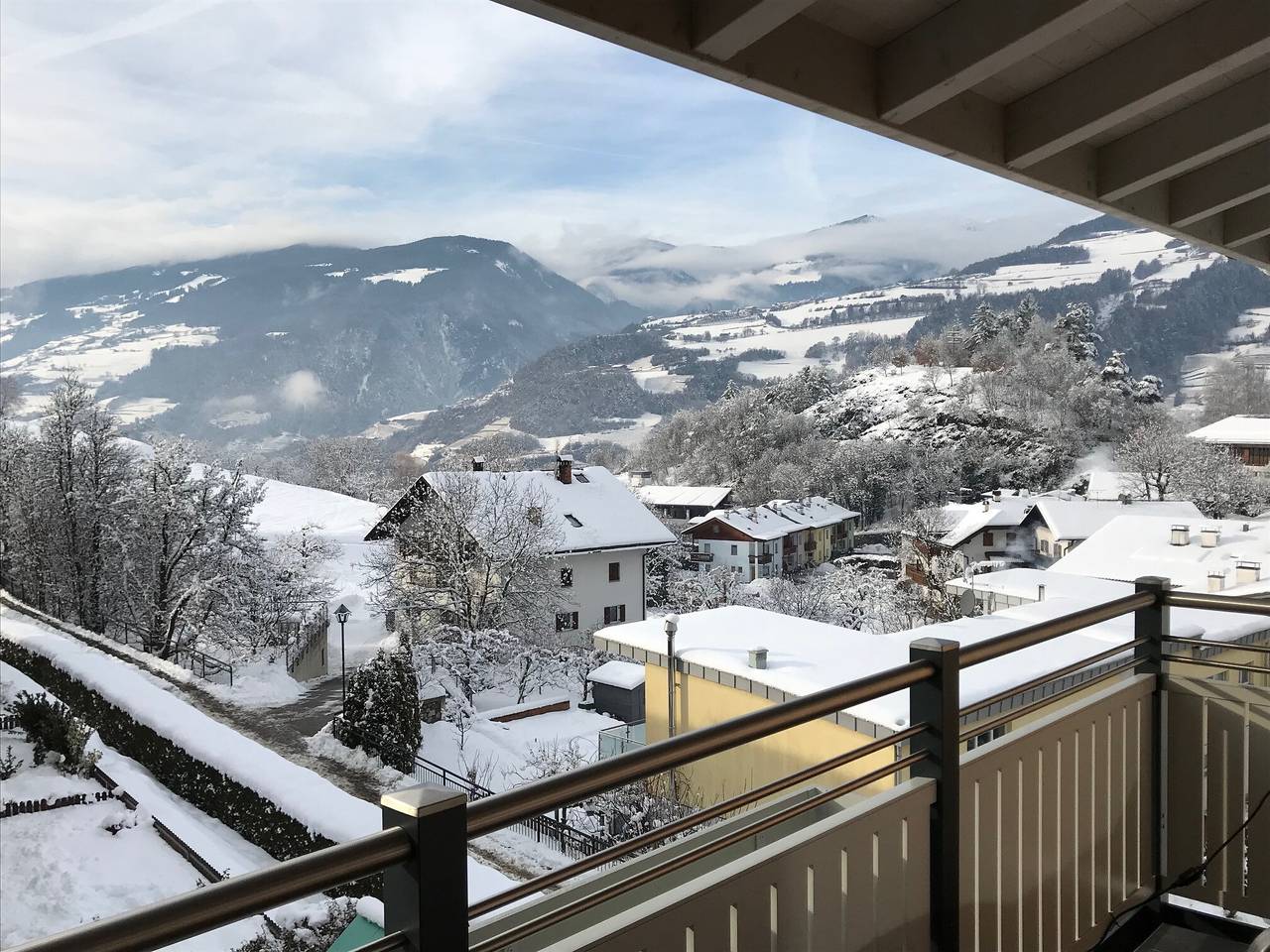 Ganze Wohnung, Superior Ferienwohnung 'Marialisa Apt Orchidee' mit Bergblick, Whirlpool & Wlan in Gufidaun, Klausen
