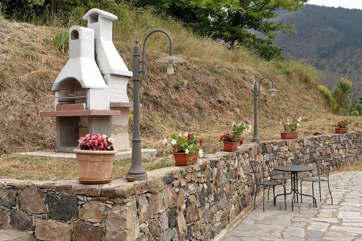 Ganze Wohnung, Ferienwohnung 'Camera 1' mit Bergblick, privater Terrasse und Wi-Fi in Zignago, La Spezia Provinz