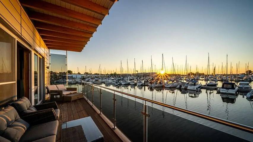 Boot für 4 Personen, mit Balkon und Sauna in Kröslin - 2
