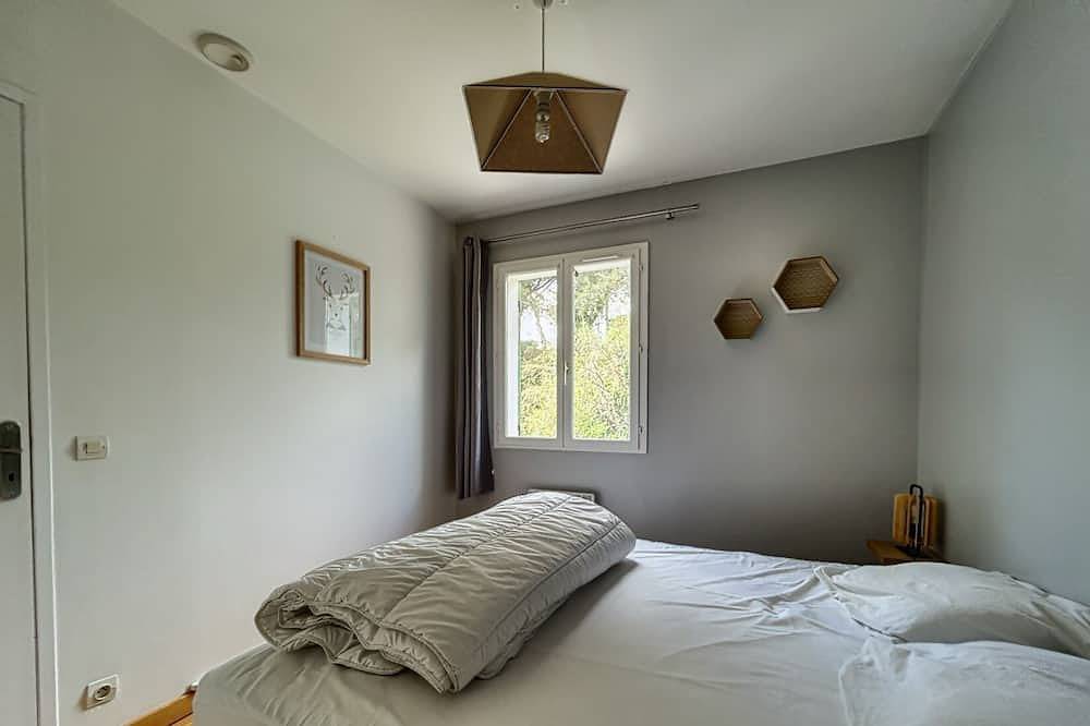 Villa climatizada, tranquila, moderna, confortable, jardín, cerca de la playa. in Villeneuve-Loubet Plage, Villeneuve-Loubet