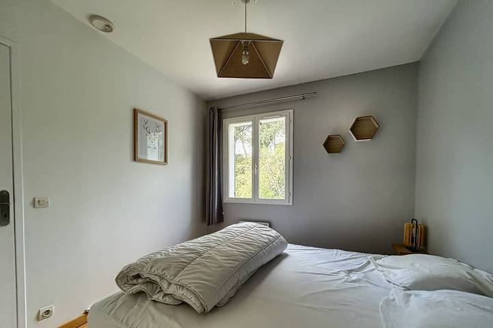Air-conditioned villa in a quiet location, all comforts, garden, close to beach in Villeneuve-Loubet Plage, Villeneuve-Loubet