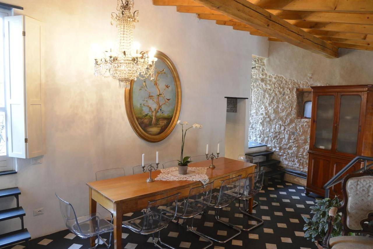 La Terrazza di Vico Olivi B&B in Ventimiglia (Ville), Région de Vintimille