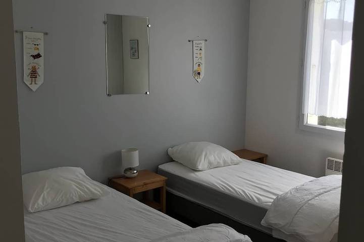 Location de vacances pour 4 personnes, avec terrasse et jardin dans La Remigeasse - 3