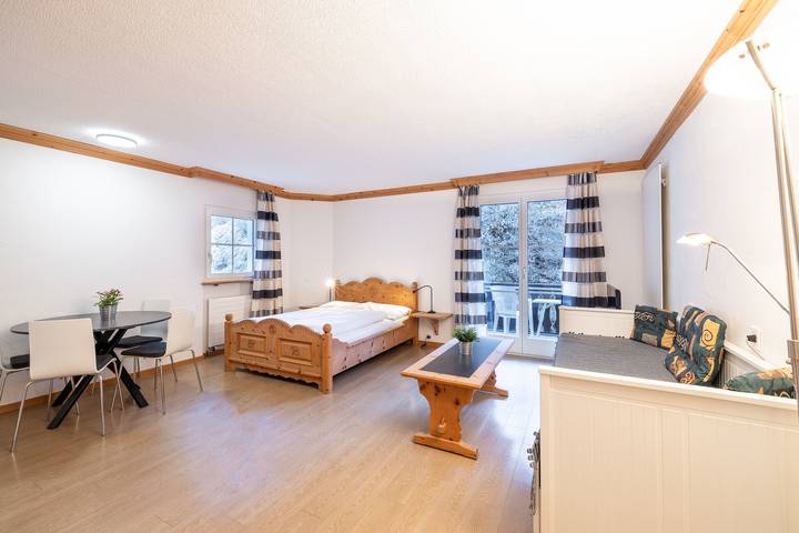 Studio für 4 Personen, mit Balkon in Tarasp