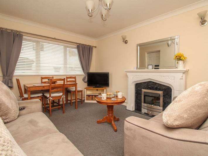 Apartment for 4 people in West Bay