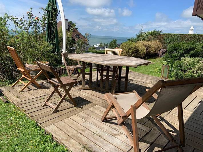 Location de vacances pour 7 personnes, avec Terrasse ainsi que Jardin et Vue à Blonville-sur-Mer