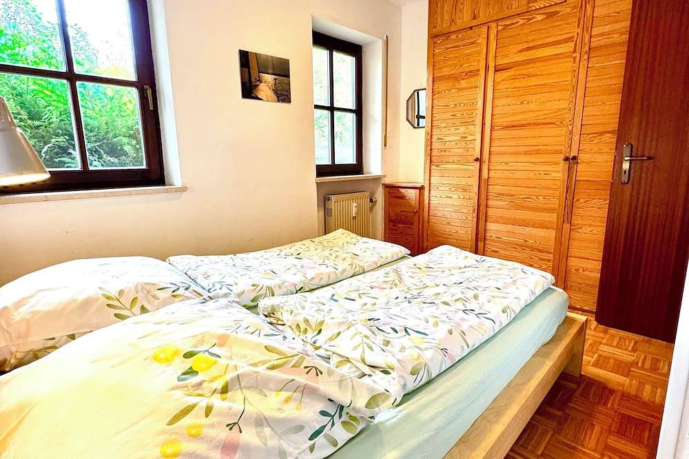 Entire apartment, Cozy and quiet garden vacation apartment in the heart of Dießen am Ammersee in Dießen am Ammersee, Ammersee