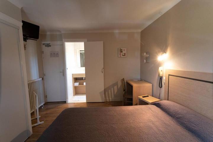 Hôtel pour 2 personnes, avec terrasse ainsi que piscine et jardin, animaux acceptés dans Office De Tourisme Saint Jean Pied De Port - 4