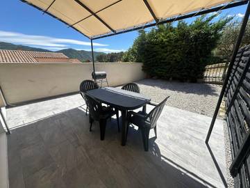 Gîte pour 5 personnes, avec jardin et vue, animaux acceptés à Château-Arnoux-Saint-Auban