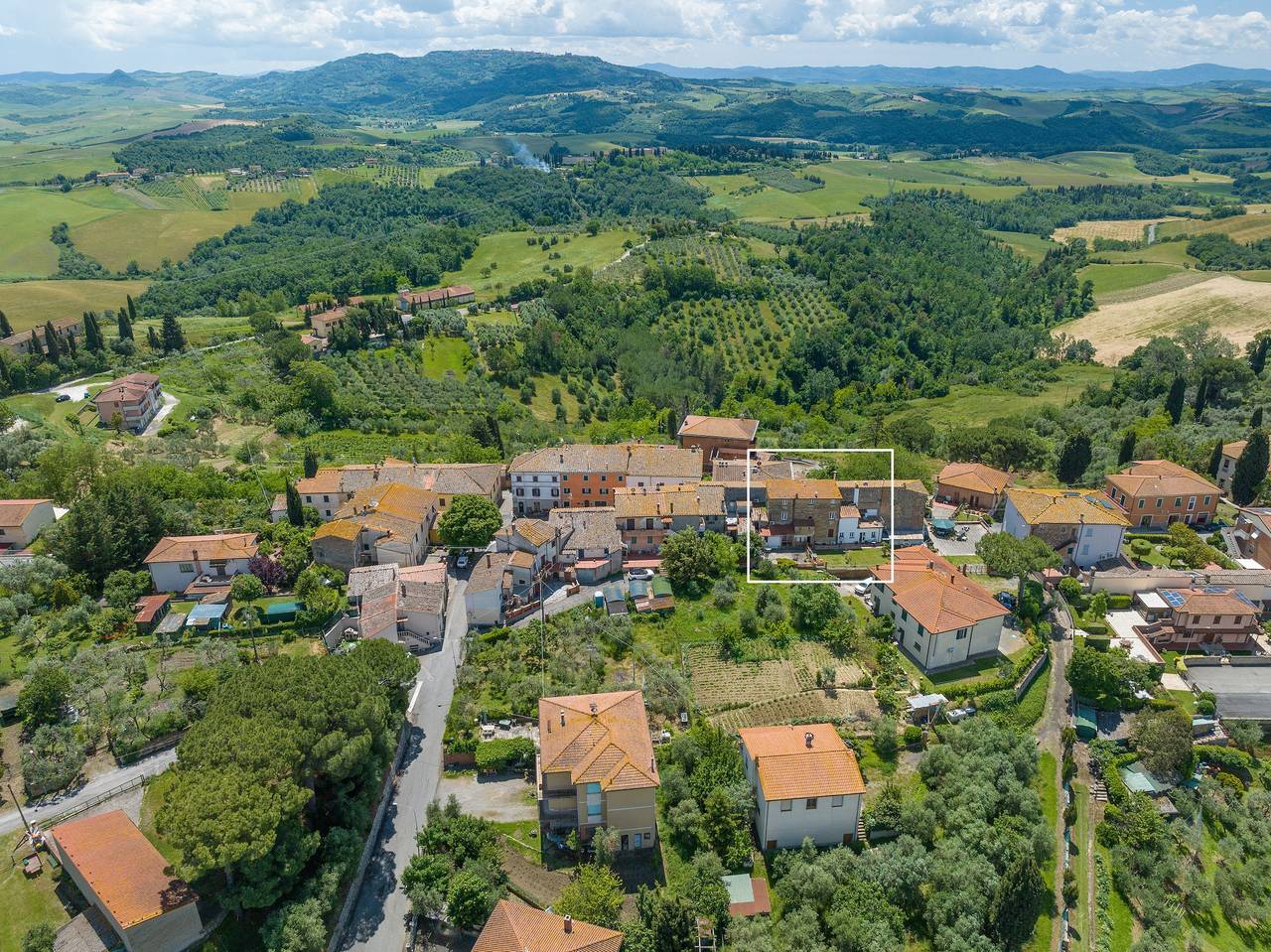 Ganze Wohnung, Ferienwohnung 'Appartamento Luna' mit privater Terrasse, eigenem Garten und Klimaanlage in Volterra, Pisa Provinz