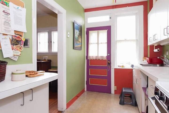 Vacation rental for 6 people, with yard in Baltimore