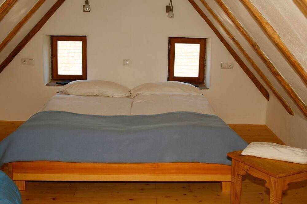 Ferienhaus Kellerstöckl Dorrer mit Schwimmteich - Ferienhaus, Dusche und Bad, Wc in Südoststeiermark, Riegersburg