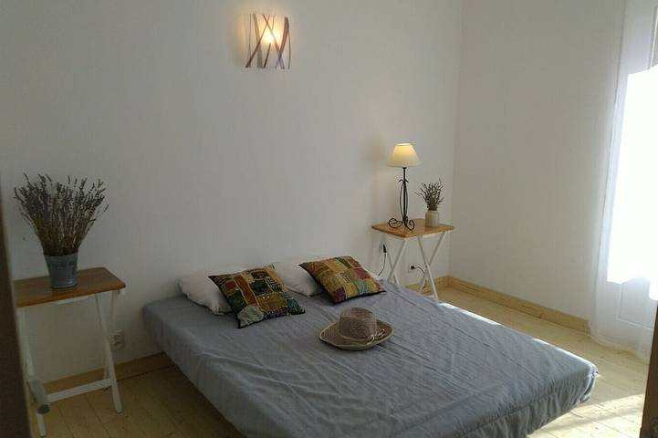 Lovely Mazet with shared, heated, secure swimming pool in Mirabel-aux-Baronnies, Nyons region