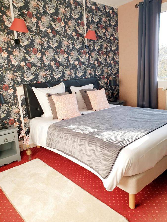 Double Room in La Ferté-Saint-Cyr, Sologne