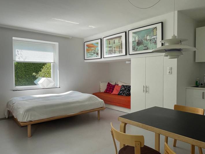 Ganzes Studio, Einzimmerapartment 'Gartenstudio Peony' mit Bergblick, privater Terrasse und Wlan in Stubaier Alpen, Birgitz