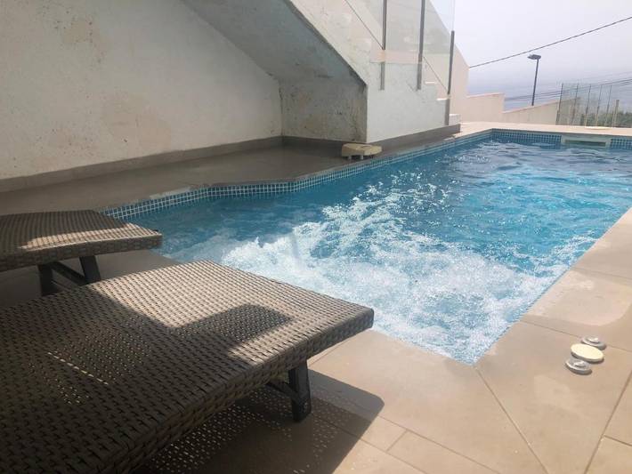 Chalet para 10 personas, con terraza además de jacuzzi y piscina en Alt Empordà - 3