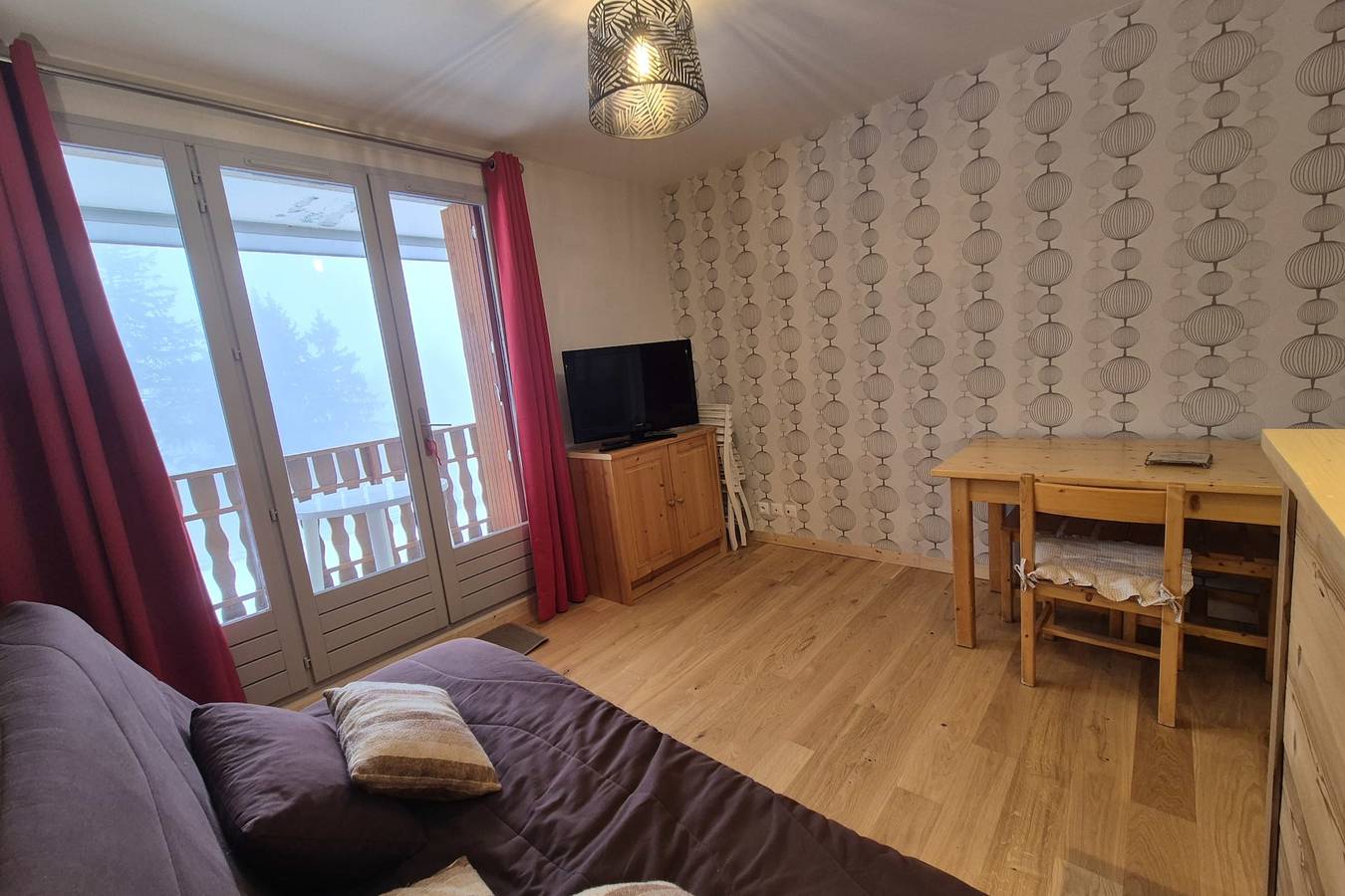 Appartement entier, Studio au pied des pistes le revard in Le Revard, Les Déserts