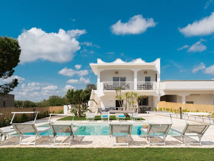 Casa de vacaciones para 10 personas, con balcón además de jardín y piscina, Se admiten mascotas - 1