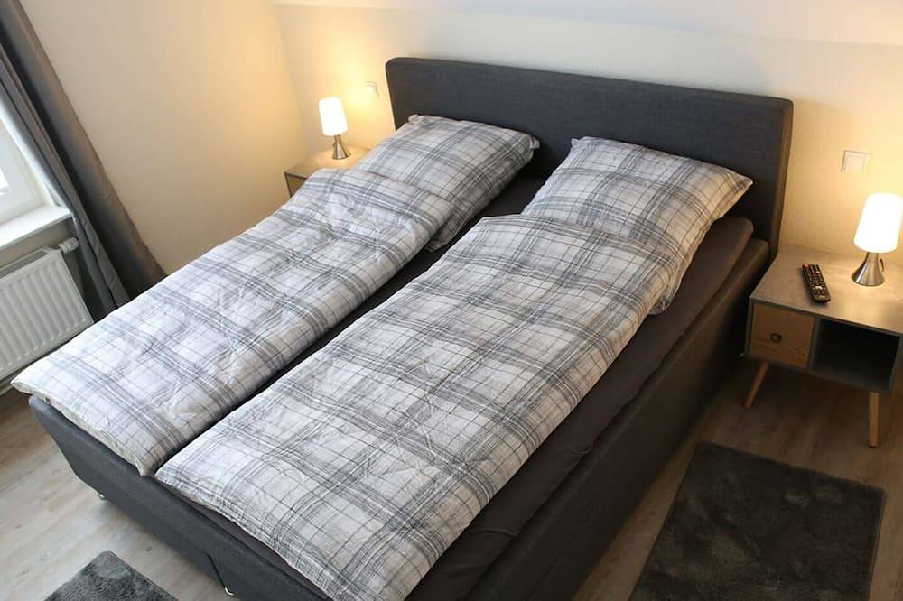 Ganze Wohnung, Ferienwohnung mit beheiztem Innenpool und Sauna - Haus Meta Whg. 3 in Weener, Emsland