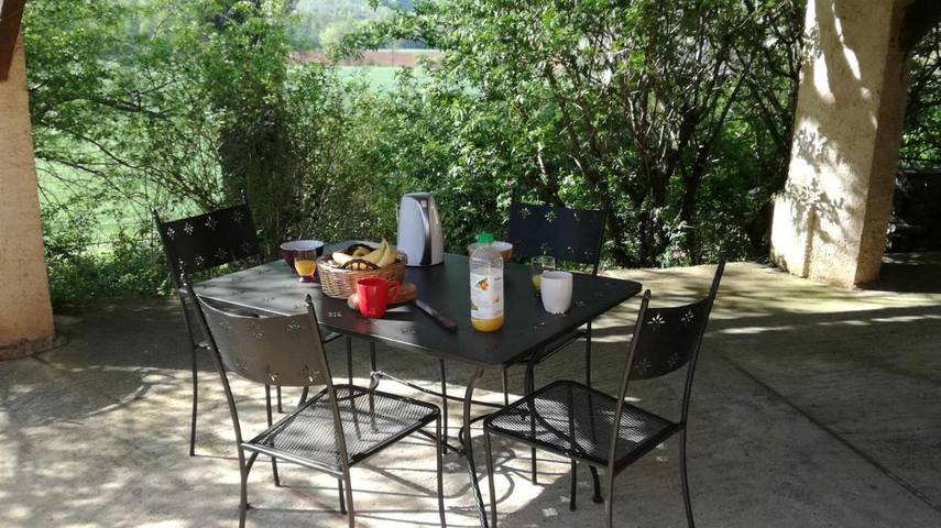 Location de vacances pour 4 personnes, avec jardin et piscine à Larroque - 3