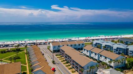 Vacation Rental for 6 Guests in Miramar Beach, Emerald Coast, Picture 4
