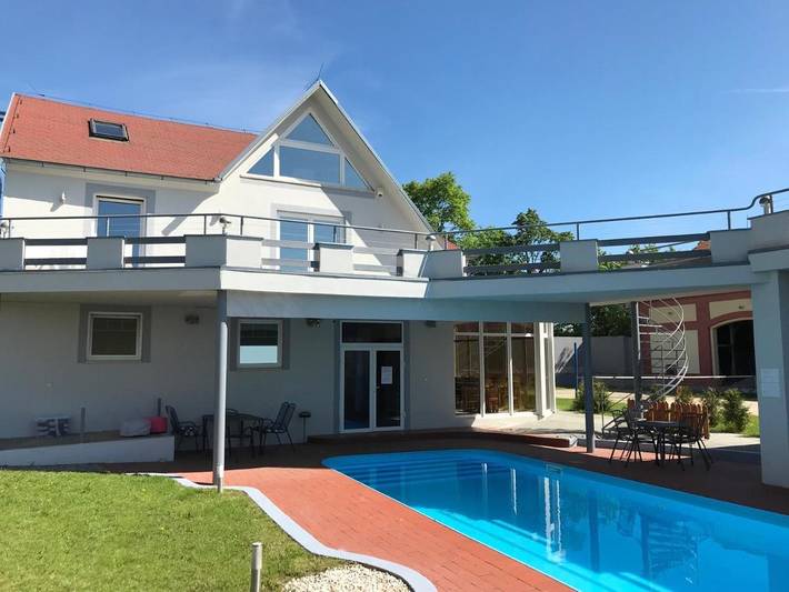 Maison d’hôte pour 29 personnes, avec piscine ainsi que jardin et terrasse en République Tchèque - 2