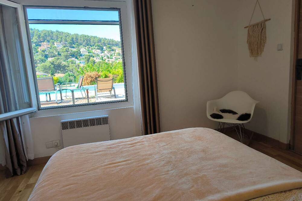 Provence getaway just minutes from Cassis with private pool in Carnoux-en-Provence, Marseille region