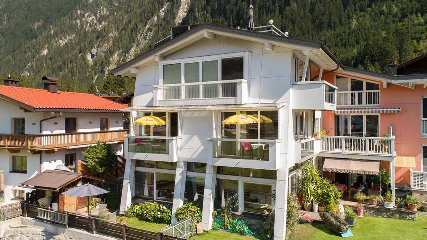 Appartement voor 3 personen, met balkon en tuin in Mayrhofen