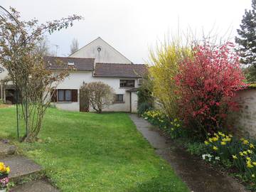 Gîte pour 3 personnes, avec jardin à Maule