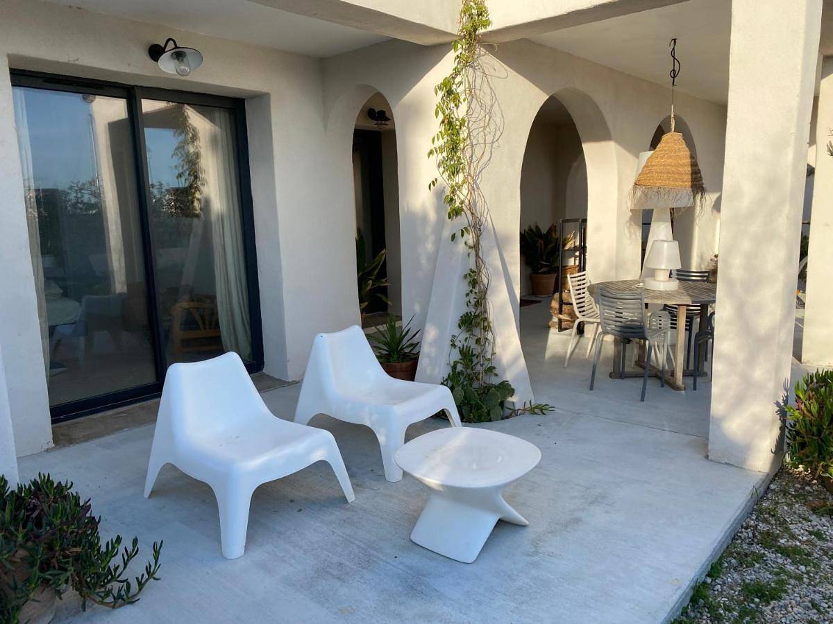 Appartement entier, Sur le port des Saintes in Saintes-Maries-de-la-Mer, Côte méditerranéenne (France)