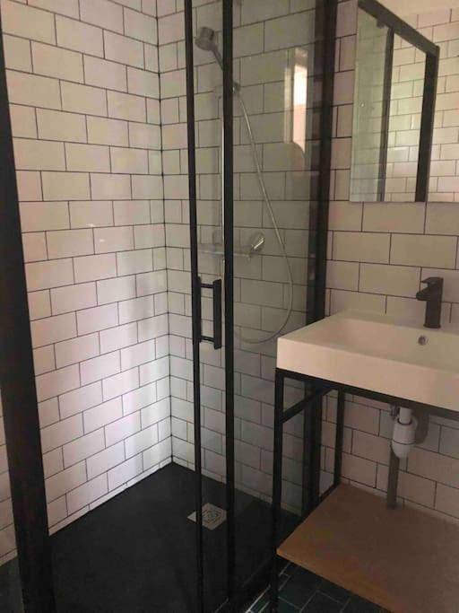 Gîte pour 2 personnes, avec terrasse à Bassussarry - 4